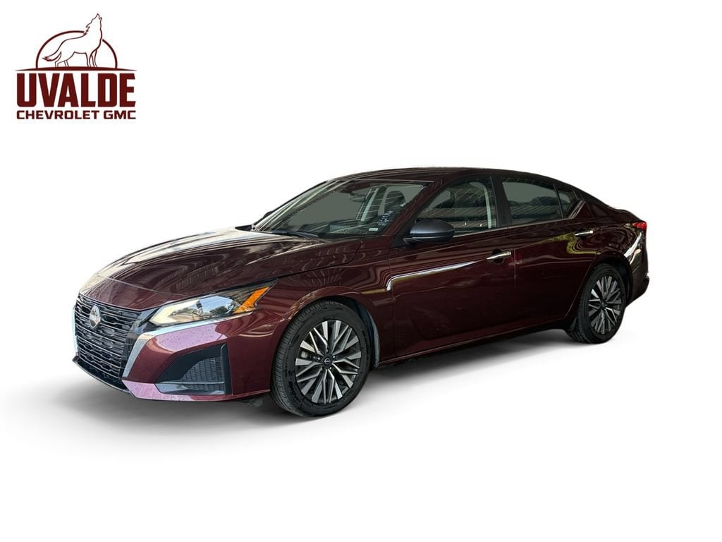 Used 2024 Nissan Altima 2.5 SV