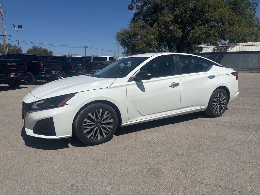 2025 Nissan Altima SV