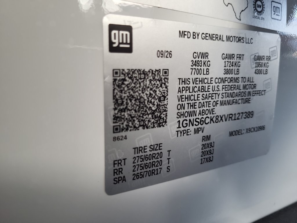 2027 Chevrolet Suburban LT - Photo 25