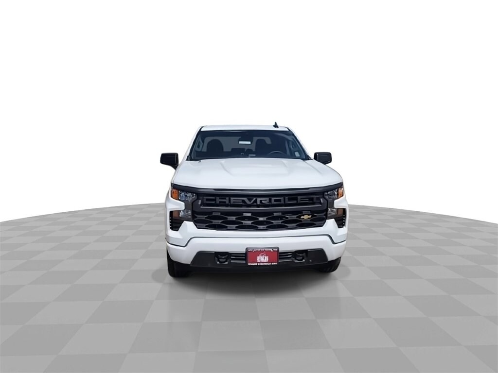 2026 Chevrolet Silverado 1500 Custom photo 3