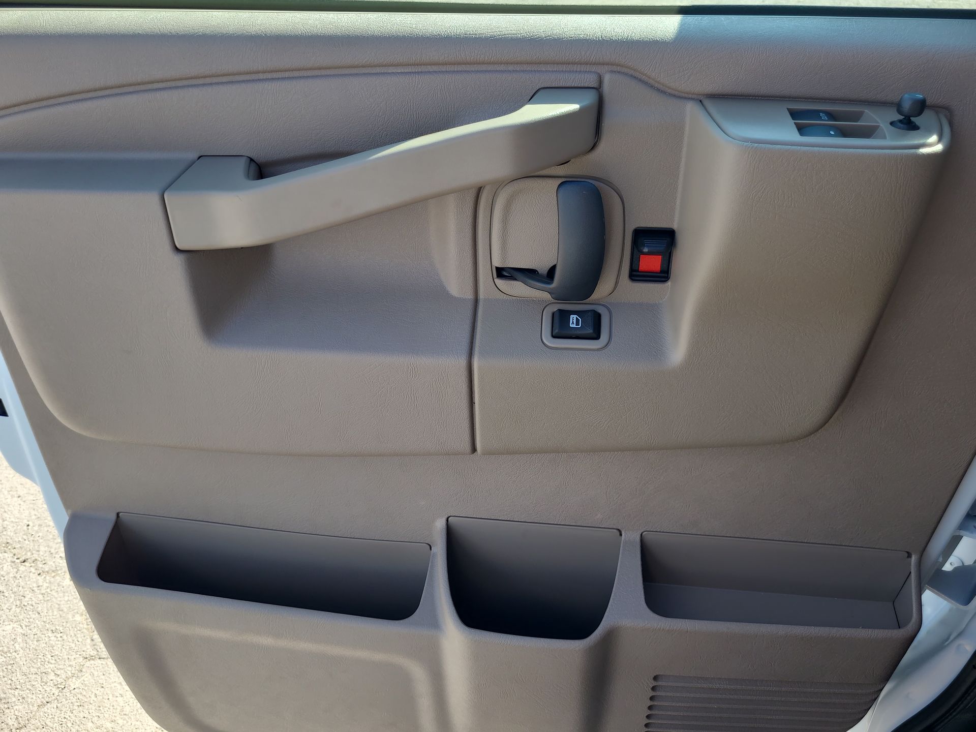 2025 Chevrolet Express Cargo Work Van - Photo 83