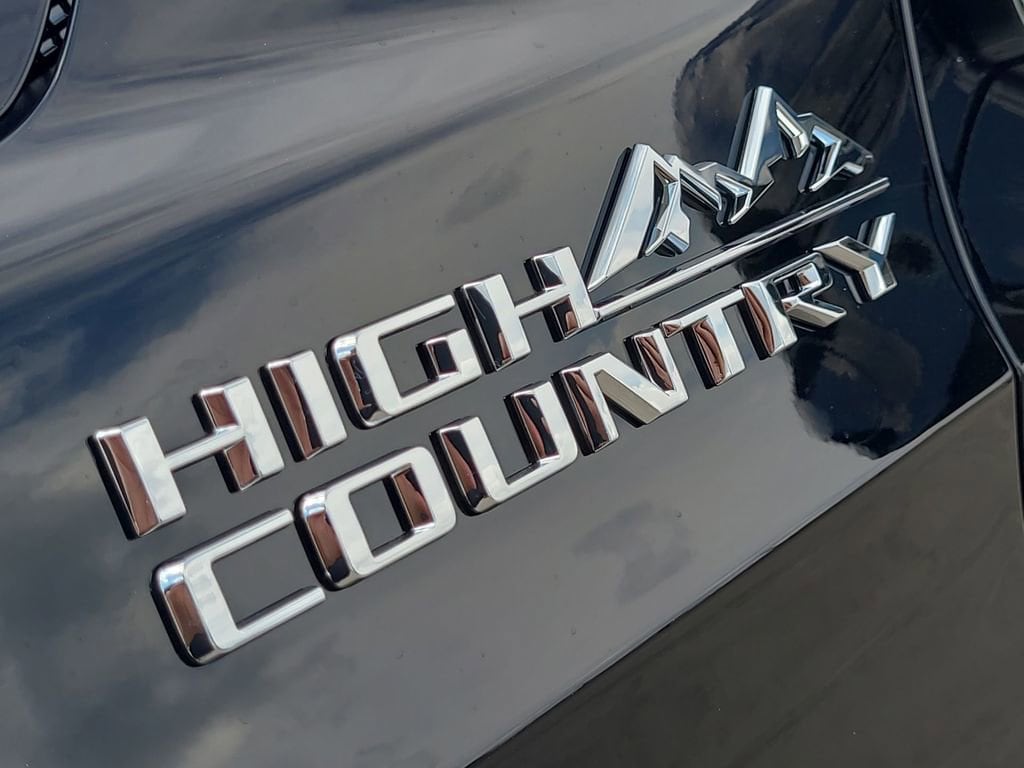 2026 Chevrolet Suburban High Country - Photo 33