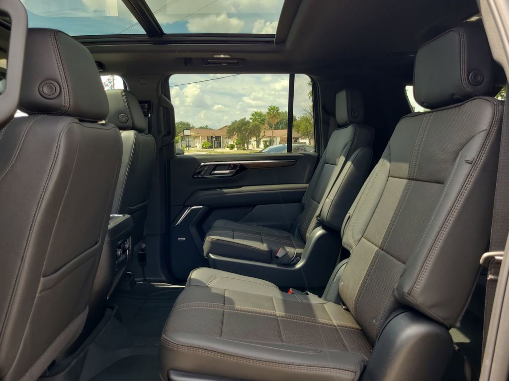 2026 Chevrolet Suburban High Country - Photo 26