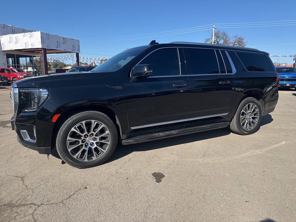 2023 GMC Yukon XL Denali's photo