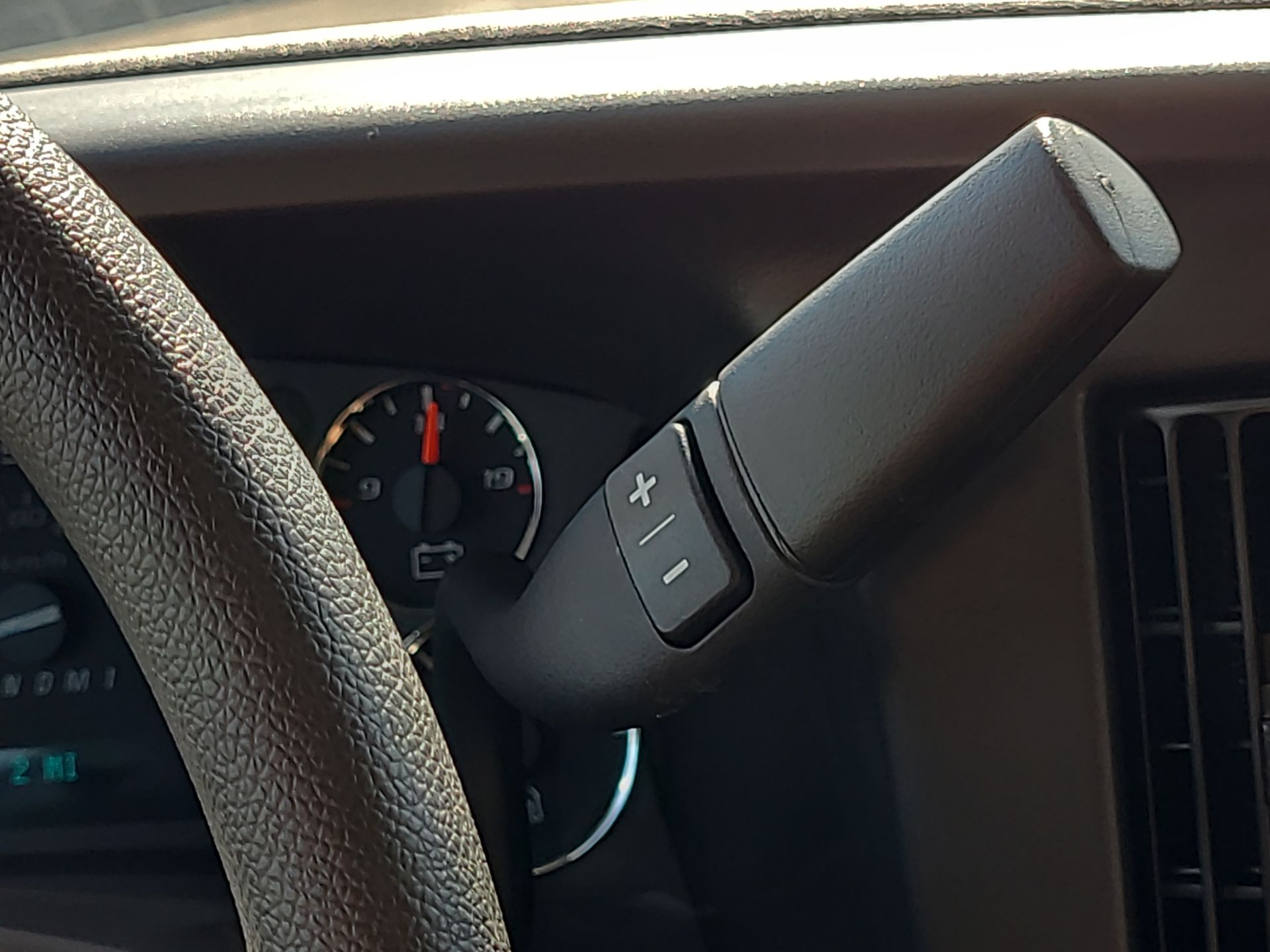 2025 Chevrolet Express Cargo Work Van - Photo 76