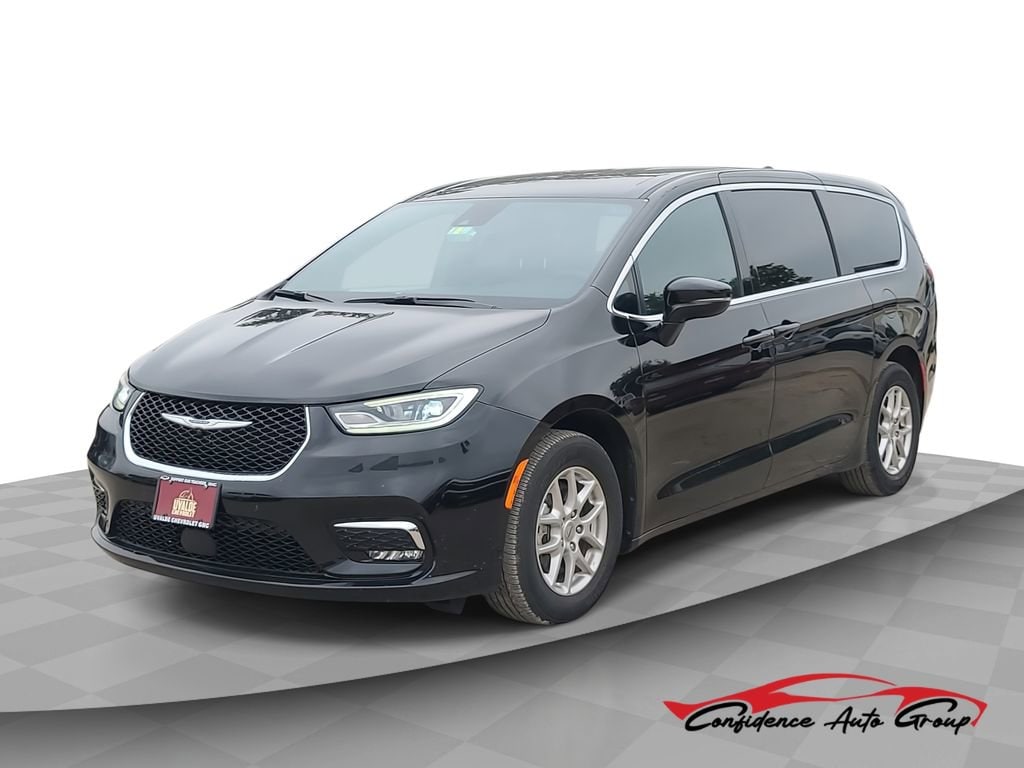 2025 Chrysler Pacifica Select's photo