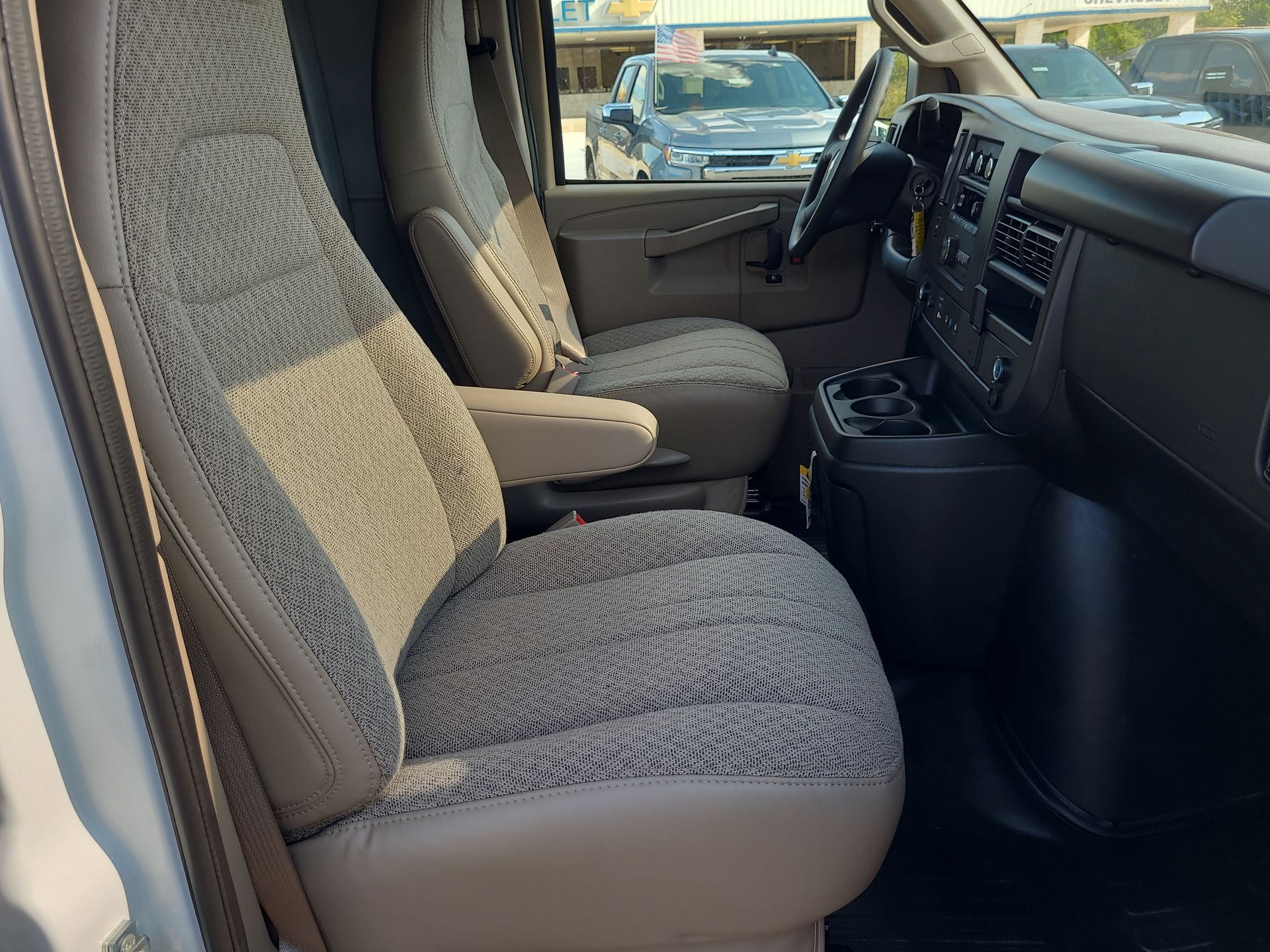 2025 Chevrolet Express Cargo Work Van - Photo 89