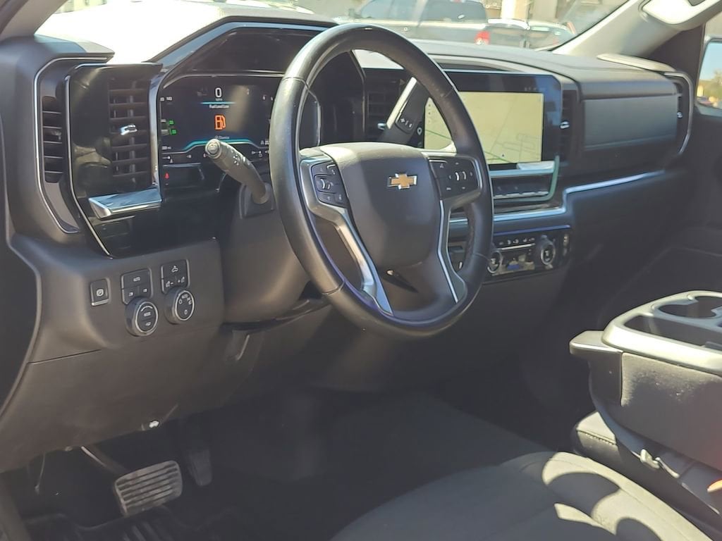 2025 Chevrolet Silverado 1500 LT - Photo 10