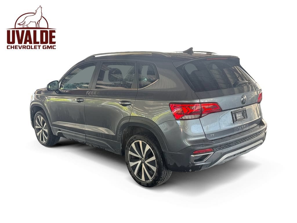 Used 2024 Volkswagen Taos SE SUV