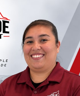 Staff member Dominika Davila from ID_7b8704