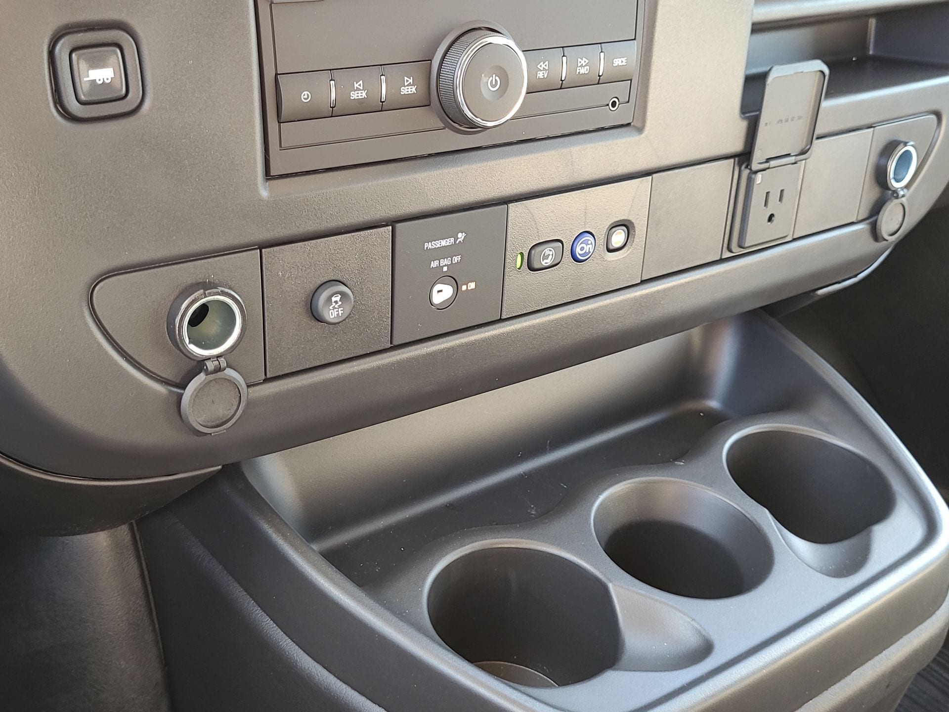 2025 Chevrolet Express Cargo Work Van - Photo 96