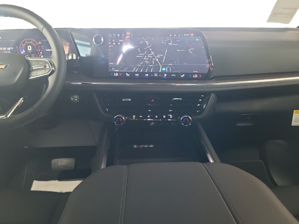 2027 Chevrolet Suburban LT - Photo 21
