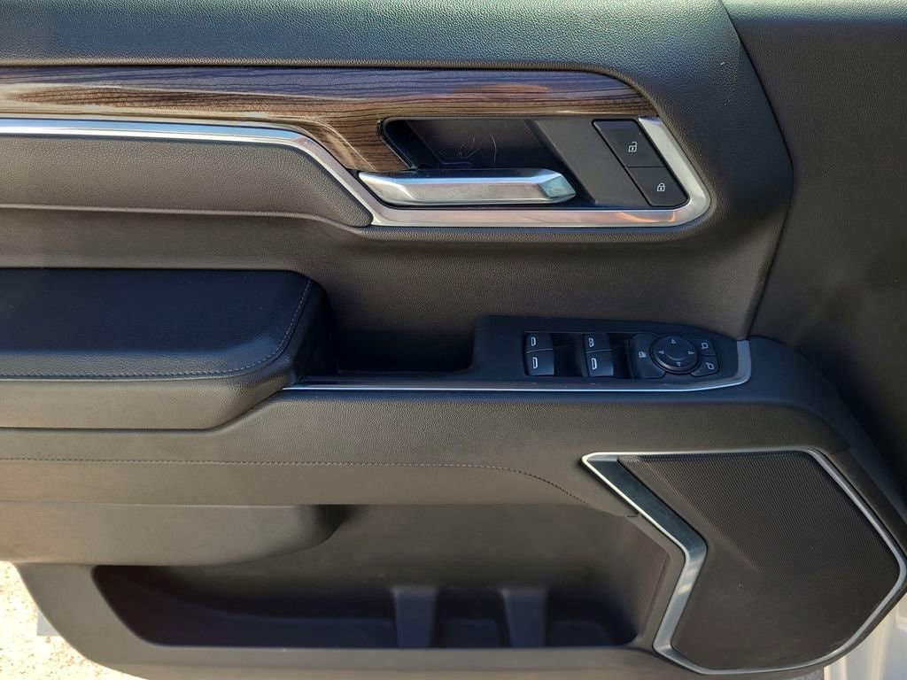 2025 Chevrolet Silverado 1500 LT - Photo 23