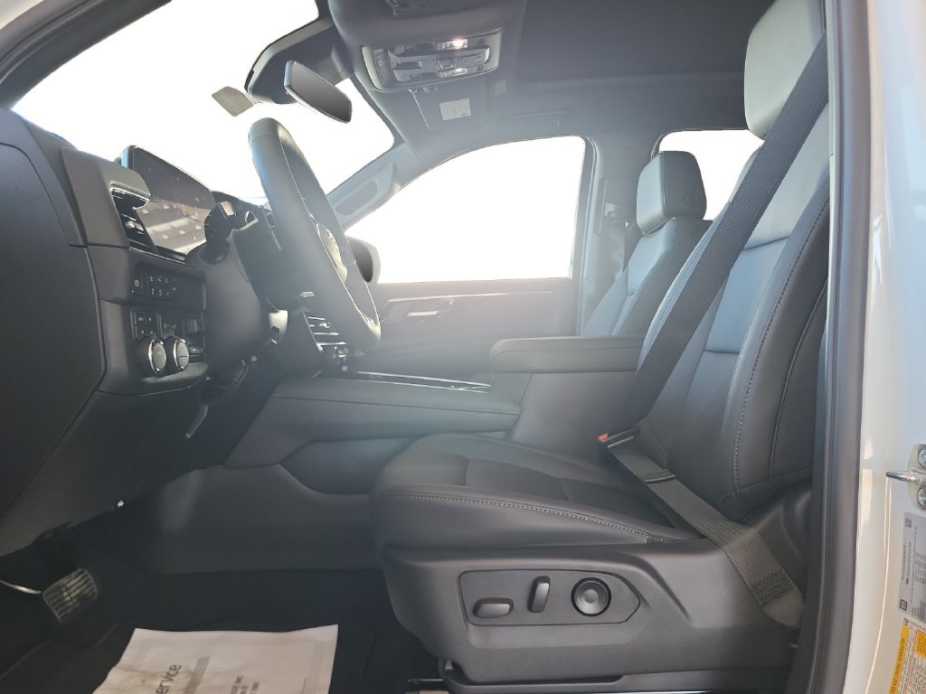 2027 Chevrolet Suburban LT - Photo 11