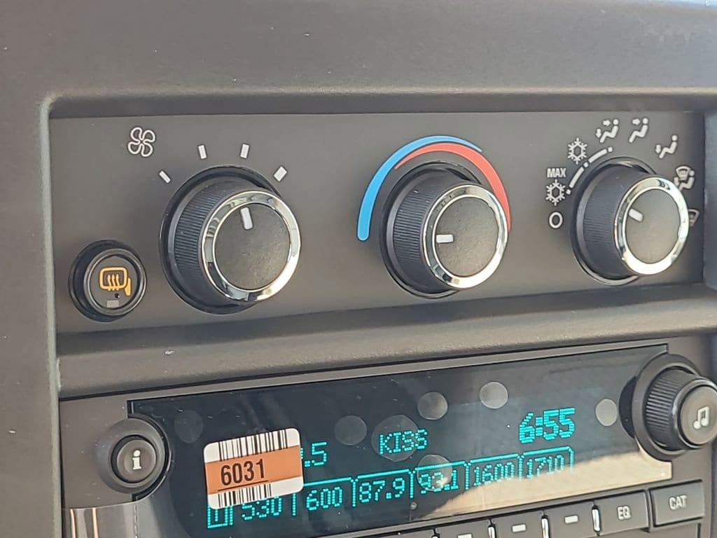 2025 Chevrolet Express Cargo Work Van - Photo 13