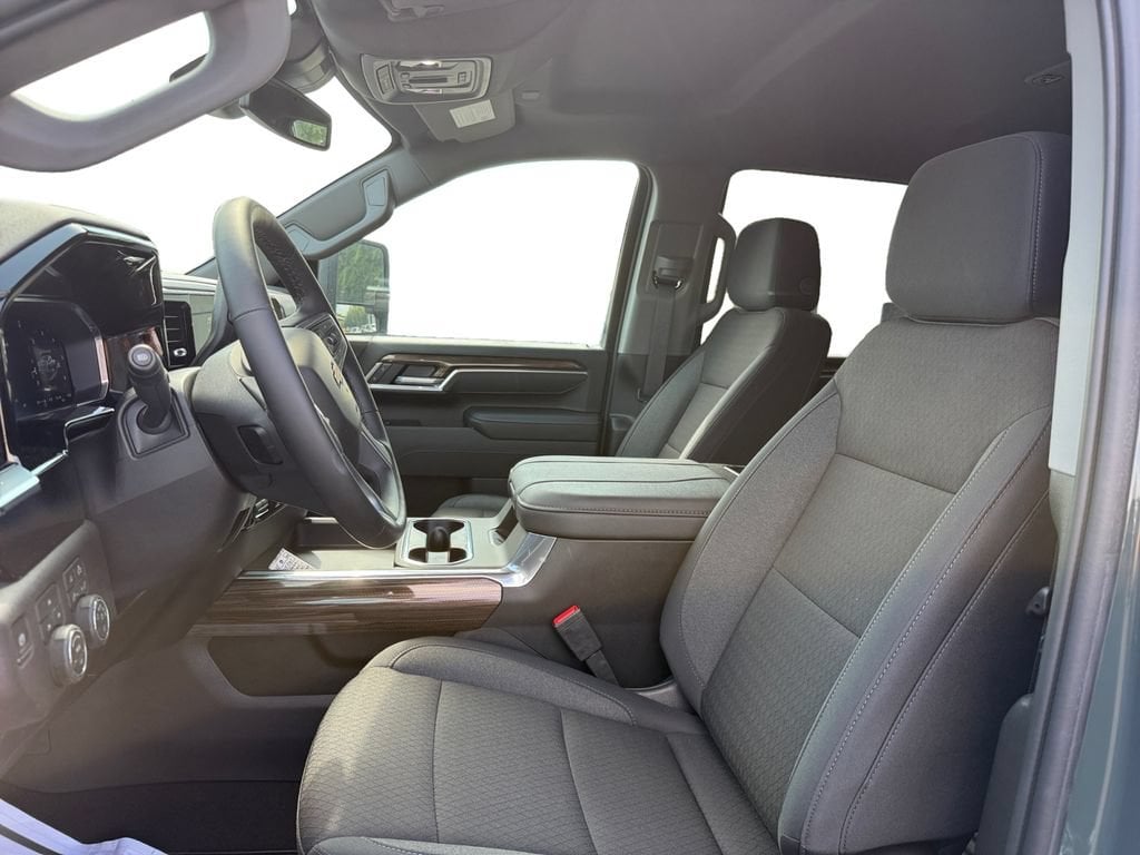 2026 Chevrolet Silverado 3500 HD LT - Photo 11
