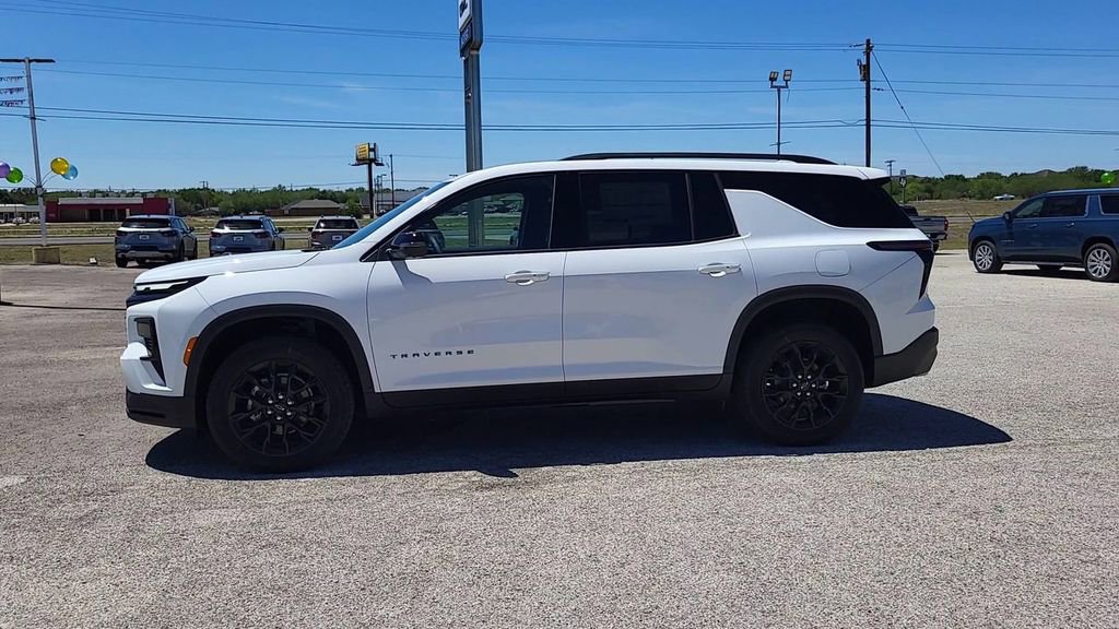 2026 Chevrolet Traverse LT - Photo 4