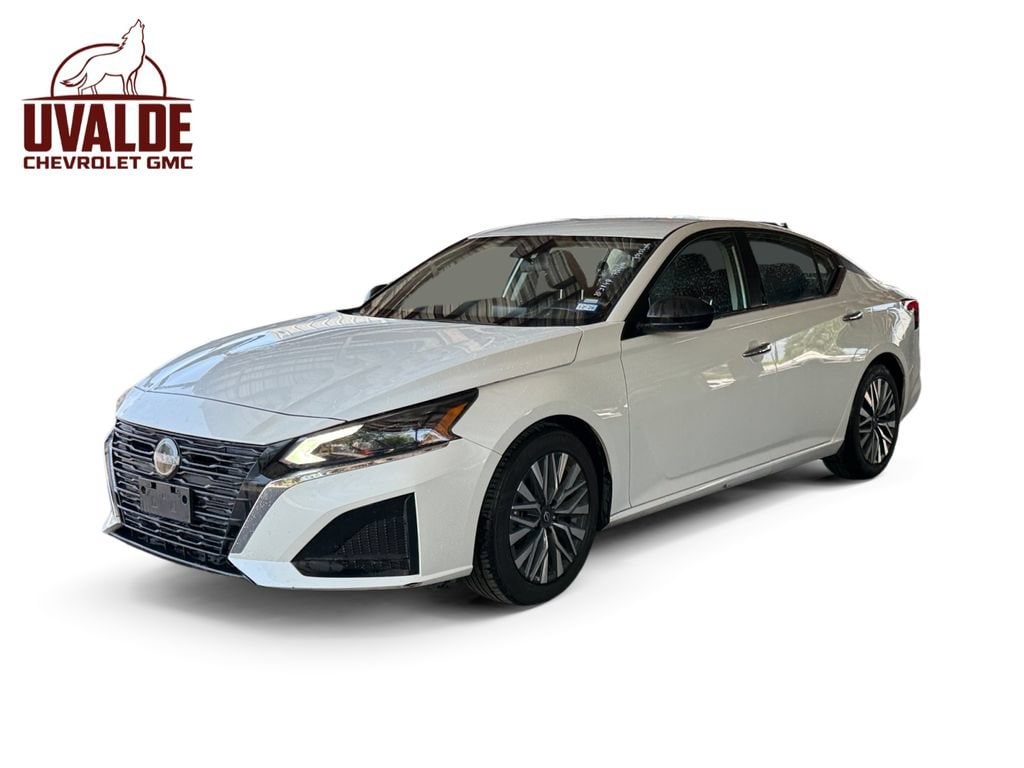 Used 2024 Nissan Altima 2.5 SV