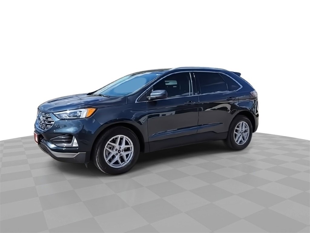 2022 Ford Edge SEL photo 2