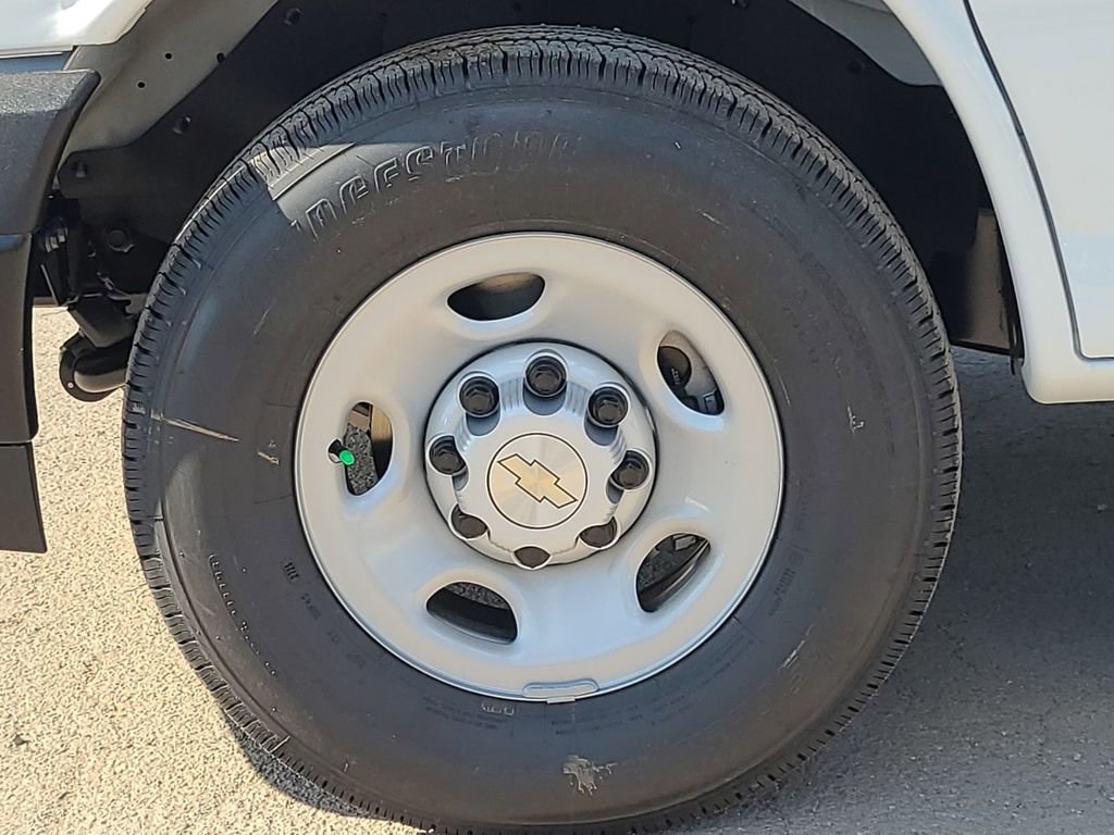 2025 Chevrolet Express Cargo Work Van - Photo 34