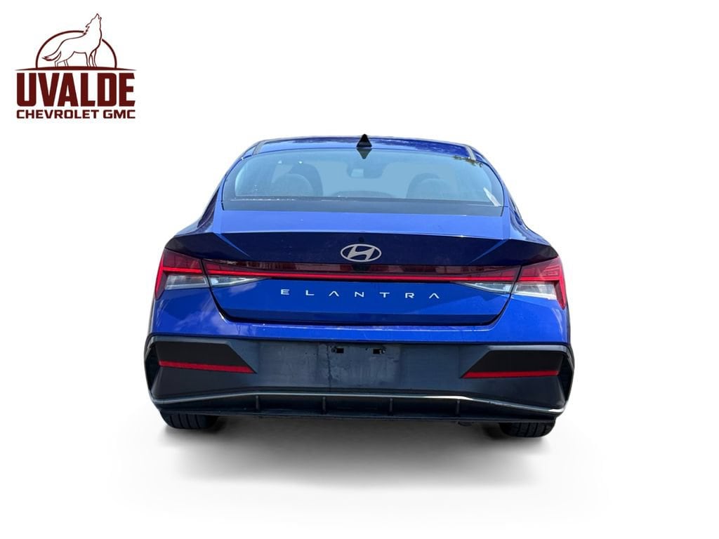 Used 2025 Hyundai Elantra SEL Convenience Sedan
