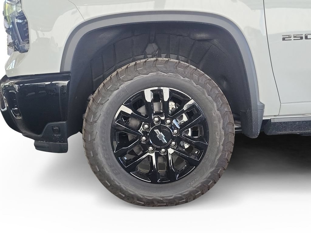 2026 Chevrolet Silverado 2500 HD LTZ - Photo 9