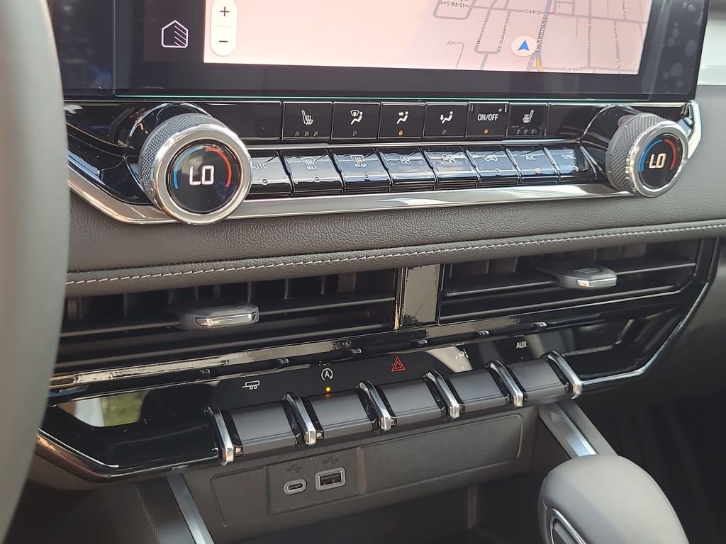 2026 Chevrolet Colorado LT - Photo 13