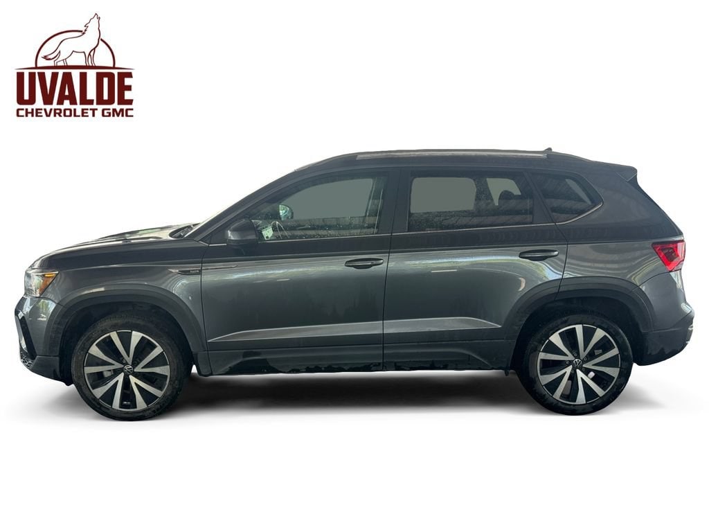 Used 2024 Volkswagen Taos SE SUV
