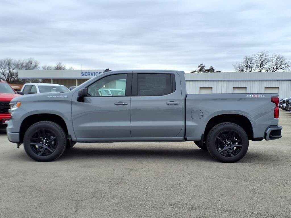 2025 Chevrolet Silverado 1500 RST photo 2
