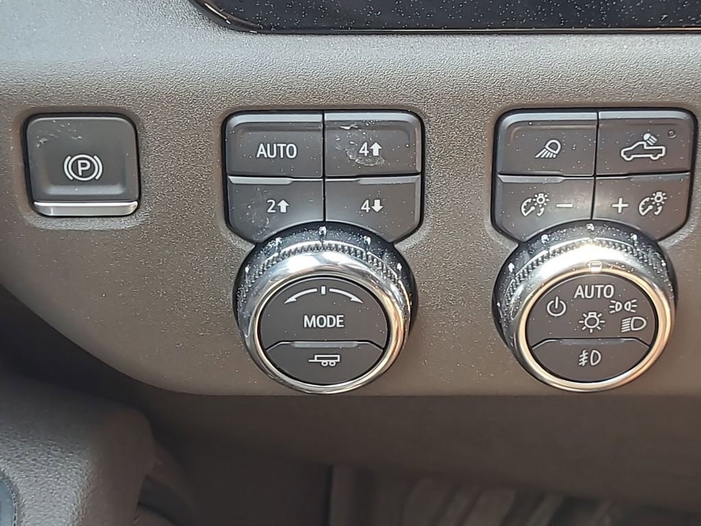 2025 GMC Sierra 2500HD SLT - Photo 18