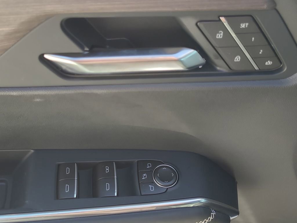 2026 GMC Acadia Denali - Photo 24