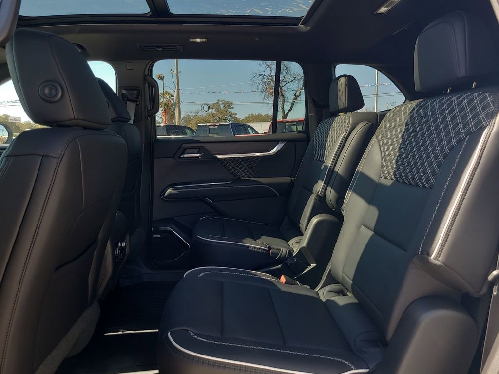 2026 GMC Acadia Denali - Photo 26