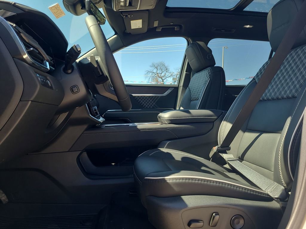 2026 GMC Acadia Denali - Photo 20
