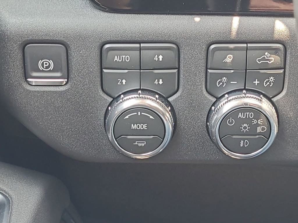 2026 GMC Sierra 3500HD SLT - Photo 18