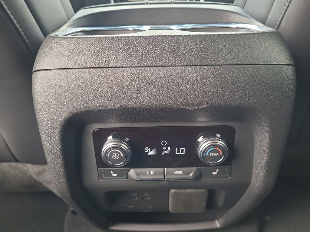 2026 GMC Acadia Elevation - Photo 22