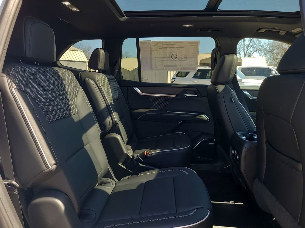 2026 GMC Acadia Denali - Photo 28