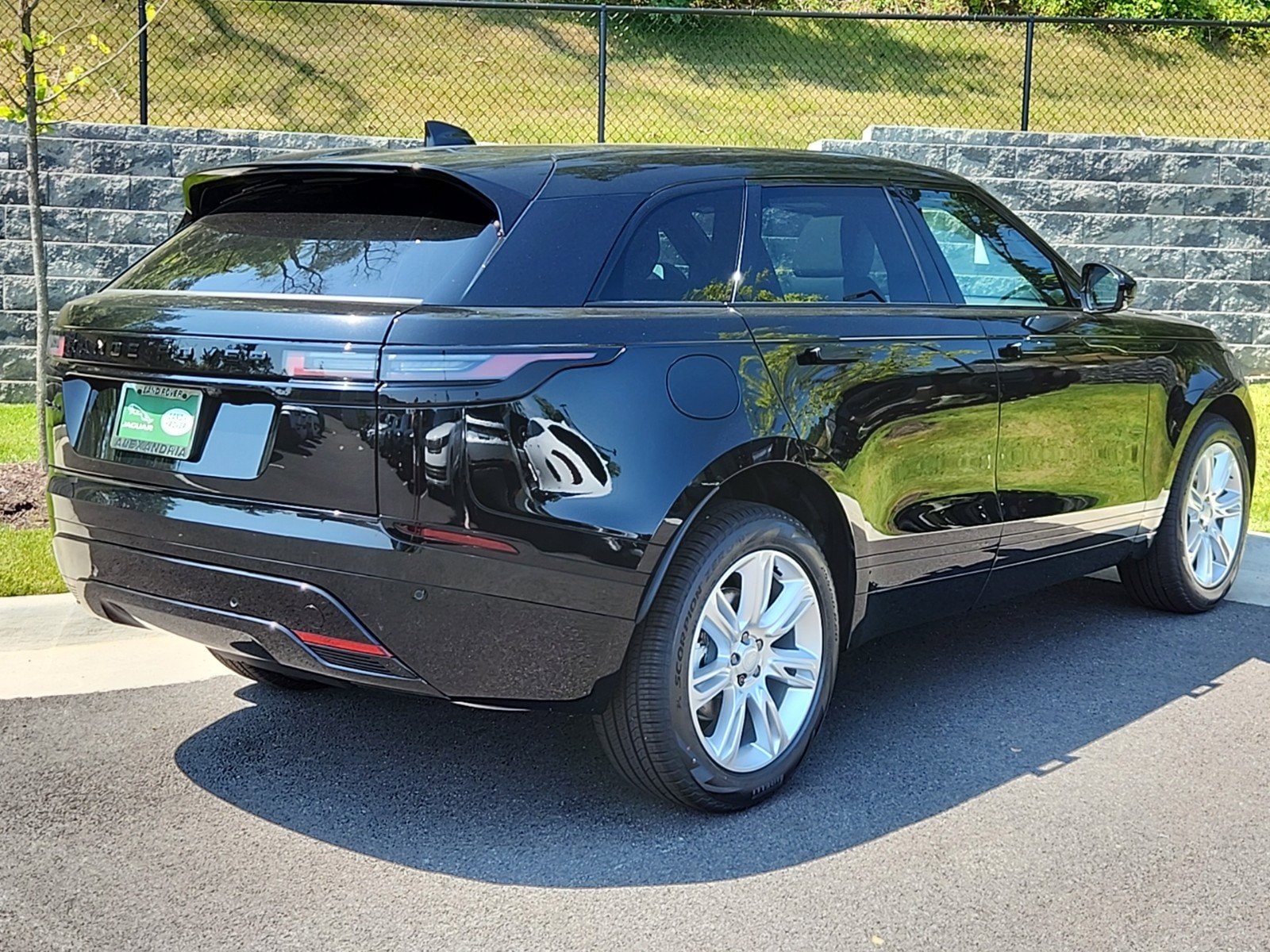 Used 2024 Land Rover Range Rover Velar Dynamic SE with VIN SALYL2EX5RA370517 for sale in Alexandria, VA