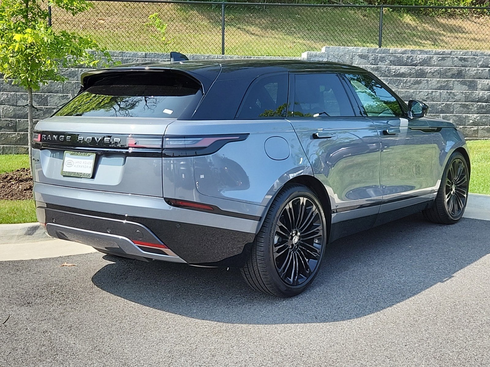 Used 2024 Land Rover Range Rover Velar Dynamic HSE with VIN SALYM2FU1RA377661 for sale in Alexandria, VA