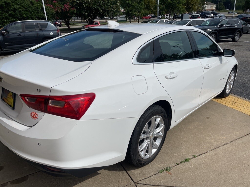 2024 Chevrolet Malibu 1LT photo 3
