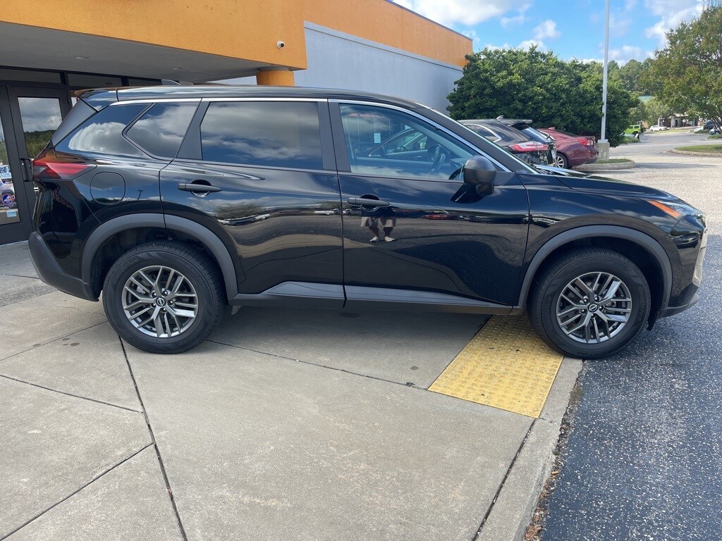 2023 Nissan Rogue S photo 2
