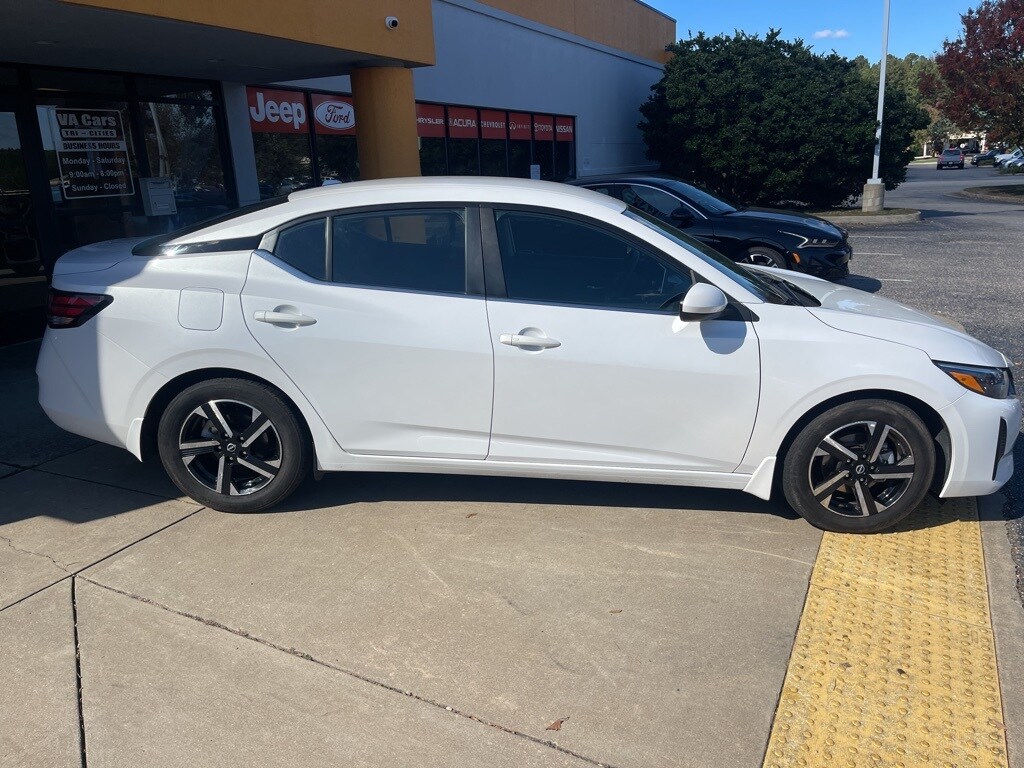 2024 Nissan Sentra SV photo 2