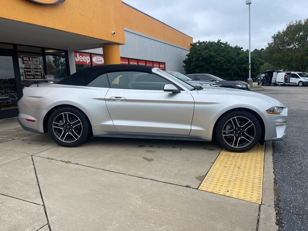 2018 Ford Mustang EcoBoost Premium Convertible photo 2