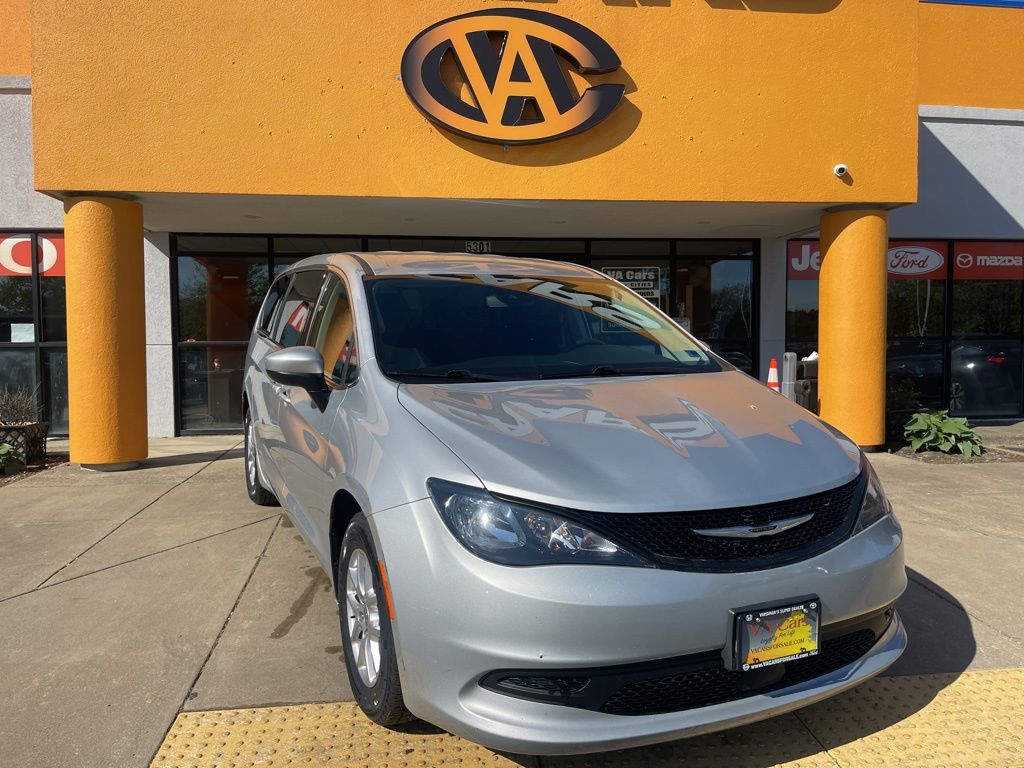 2023 Chrysler Voyager