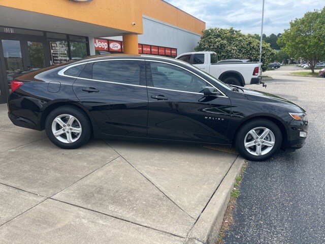 2024 Chevrolet Malibu LS photo 2