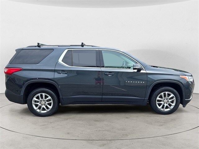 Used 2019 Chevrolet Traverse 3LT with VIN 1GNERHKW2KJ132211 for sale in Henrico, VA