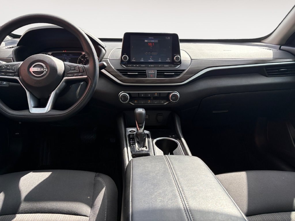 2024 Nissan Altima SV - Photo 10