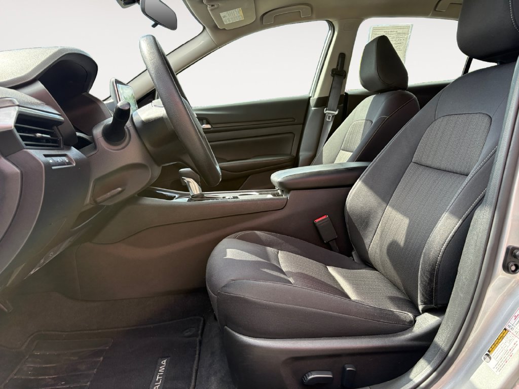 2024 Nissan Altima SV - Photo 9