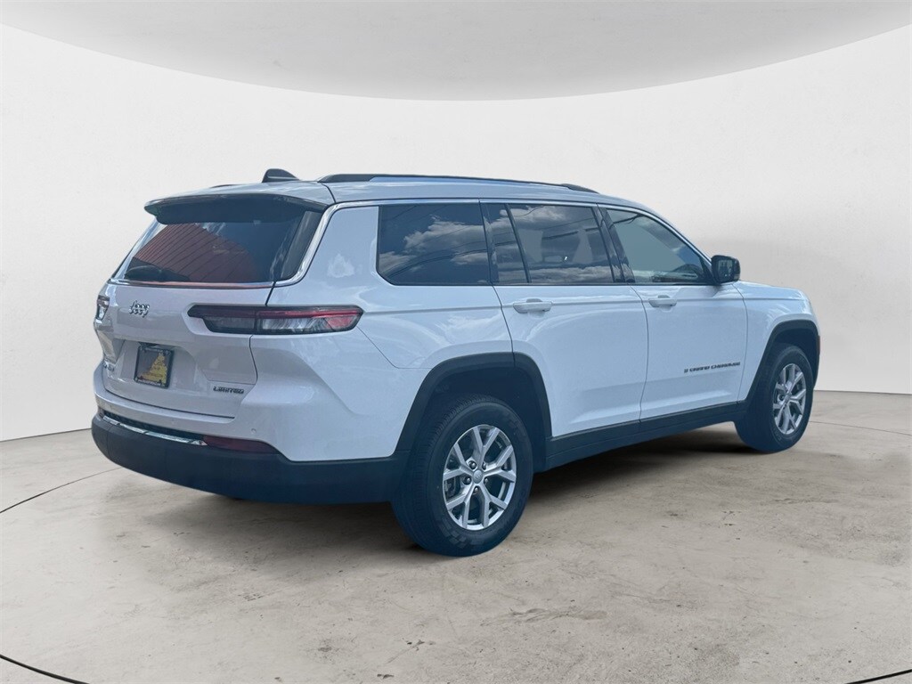 2022 Jeep Grand Cherokee Limited photo 3