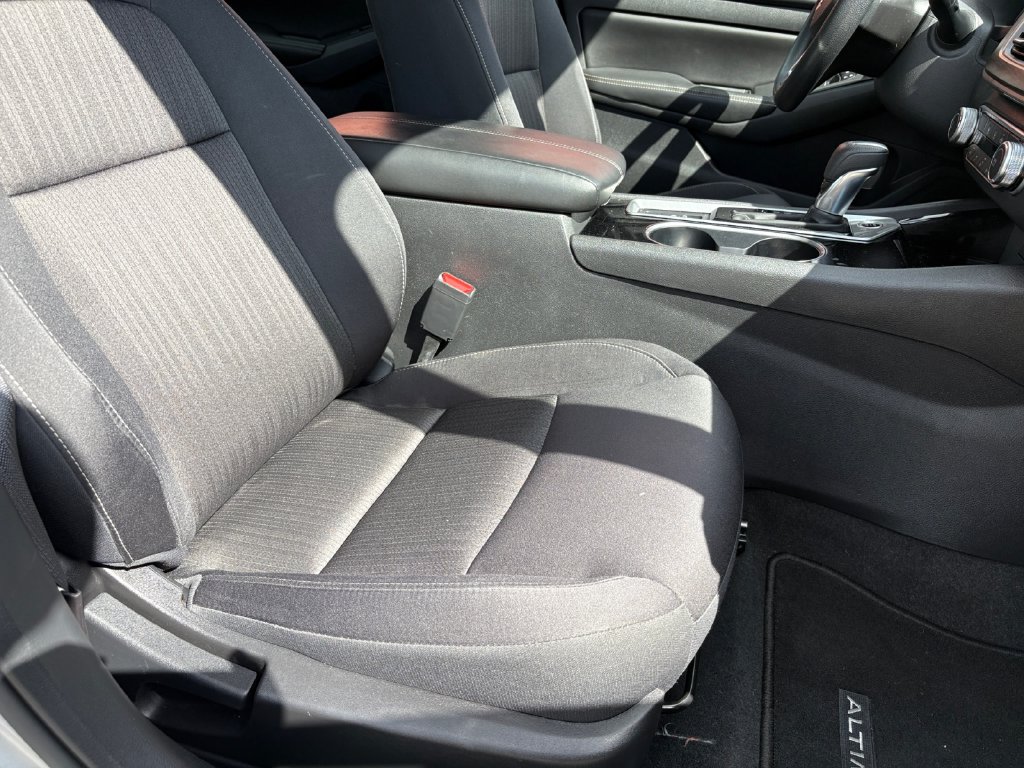2024 Nissan Altima SV - Photo 15