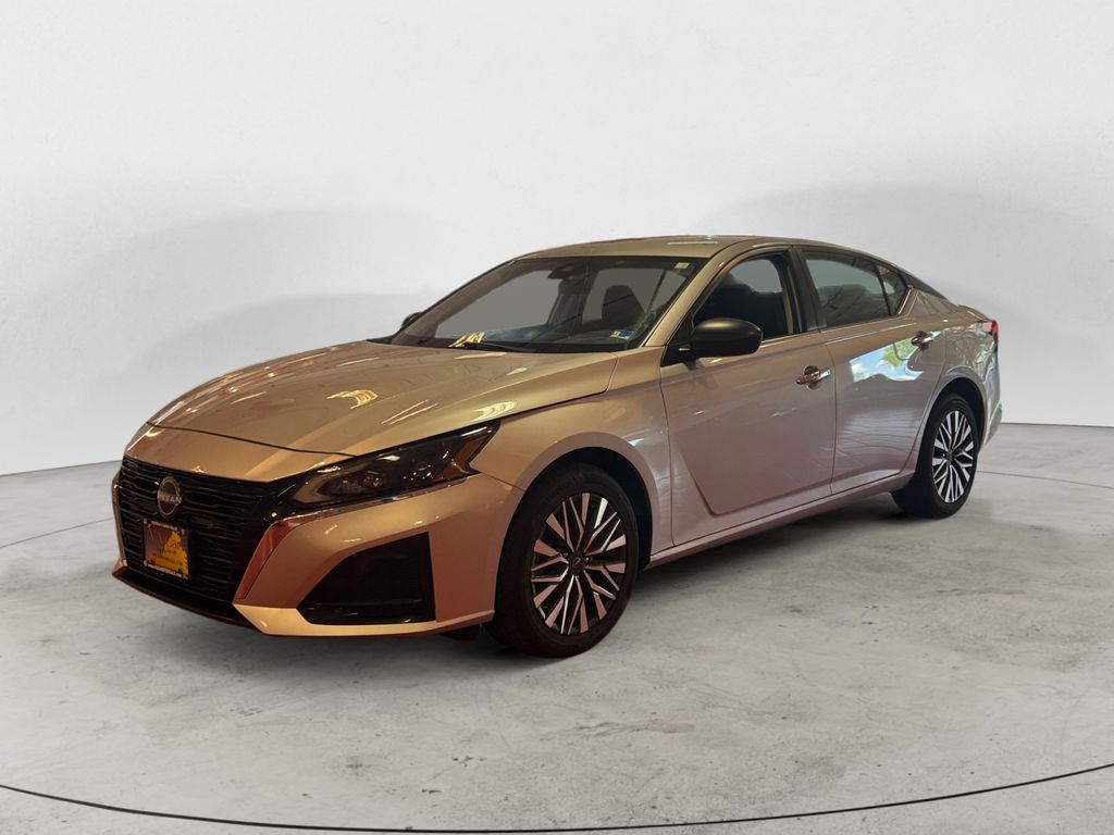 2024 Nissan Altima SV - Photo 7
